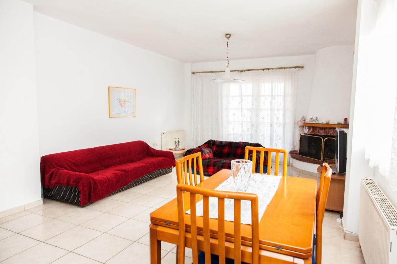 Sunny Apartment Near Metro Station Athen Exterior foto